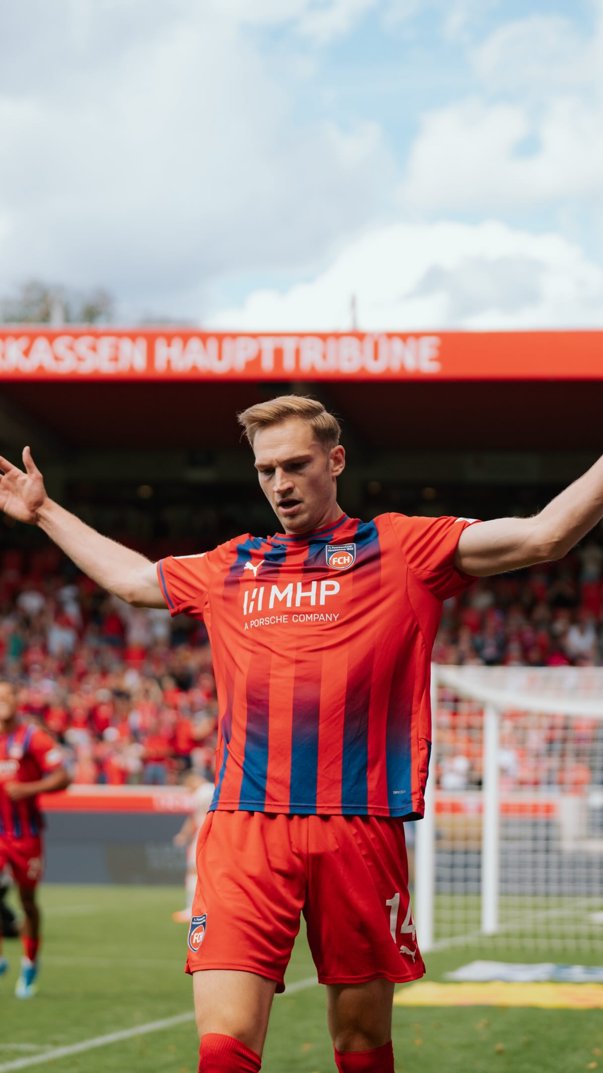 Habt ihr auch noch einen Ohrwurm von der Torhymne? 🔊
🔴🔵 #FCHSGD