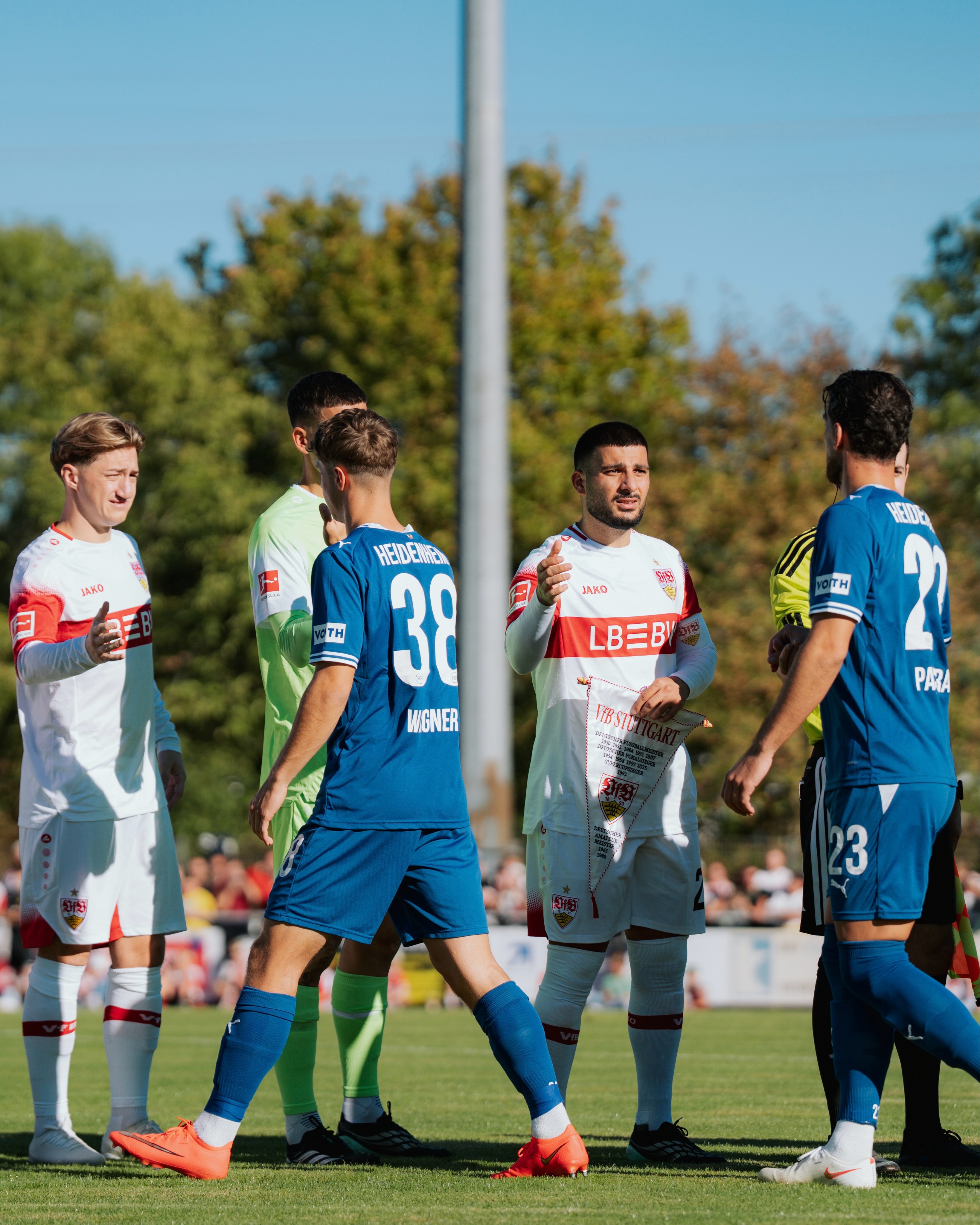 Testspiel-Recap gegen den @vfb in Weinstadt! 📸
🔴🔵 #VFBFCH