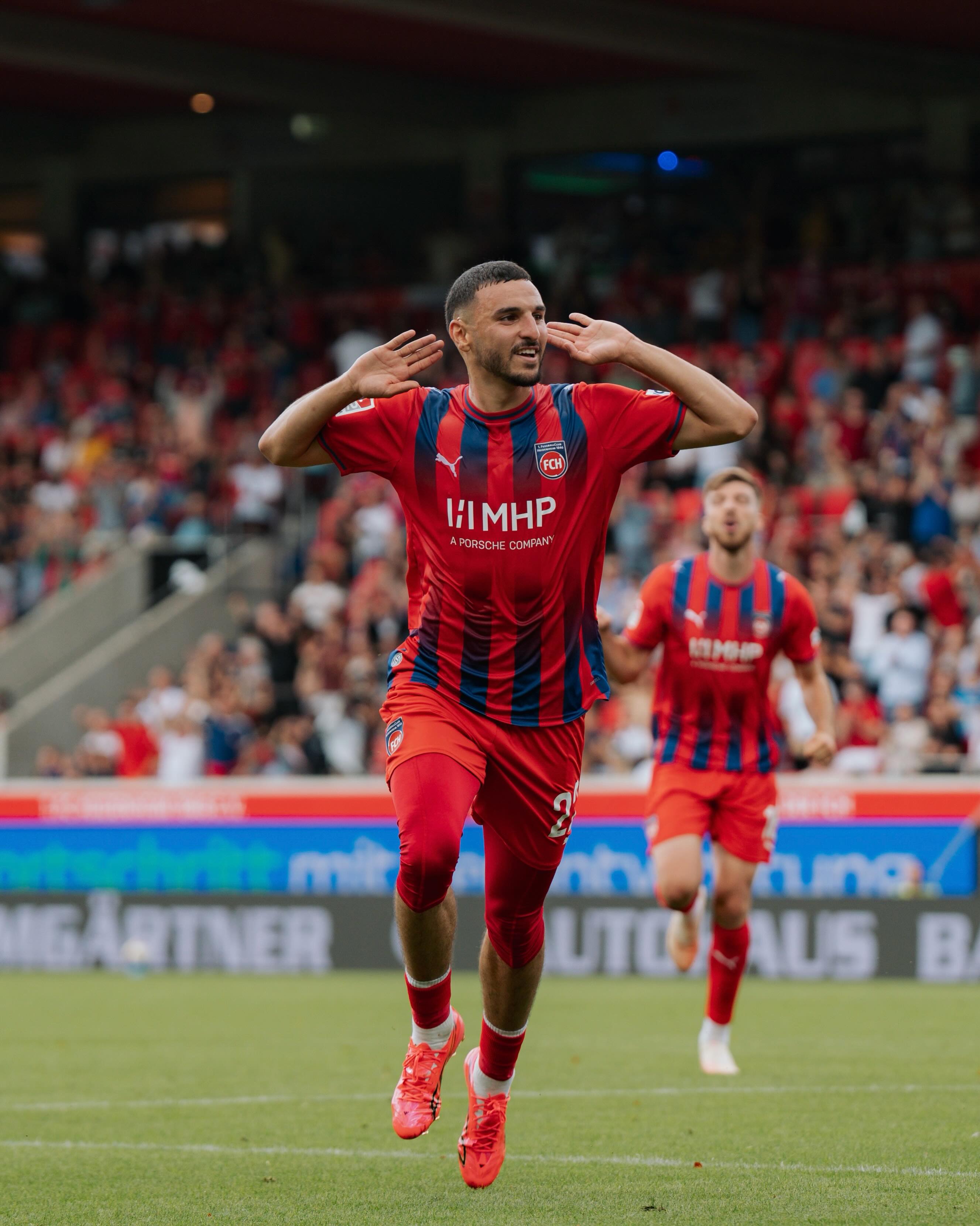 Erstes Pflichtspieltor in ROT und BLAU für @oualid.mhamdi ‼️🤩